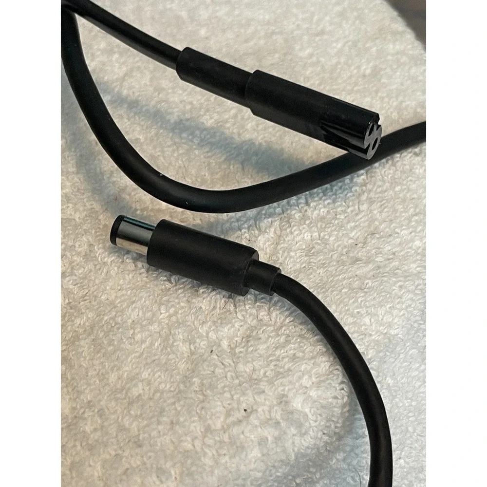 Microsoft 1661 PF3-00005 Docking Station for Microsoft Surface Pro 3, 4, 5, 6